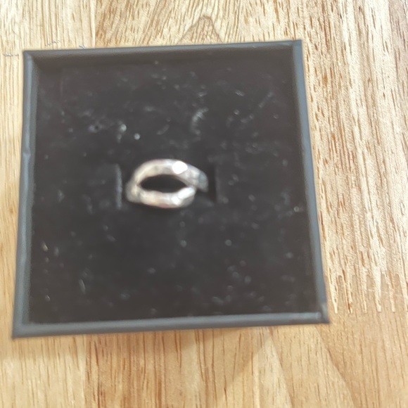 Pretty ring - Picture 4 of 6